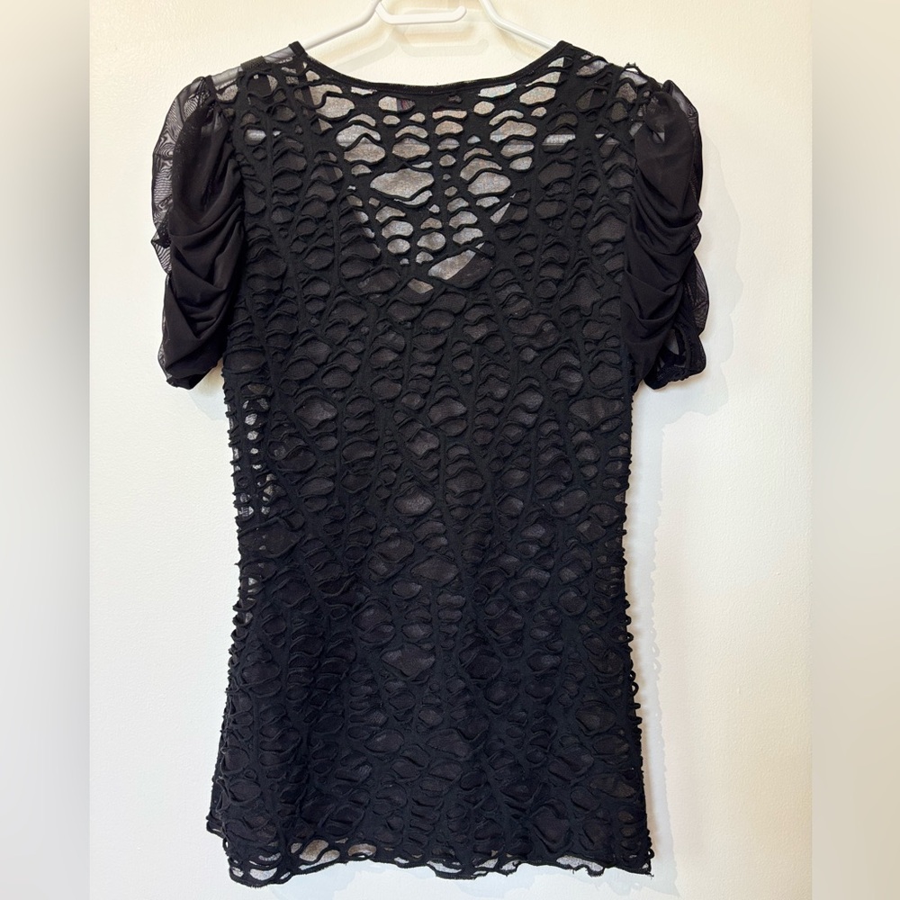 Black Textured Lace V-Neck Women's Top - Picture 5 of 5